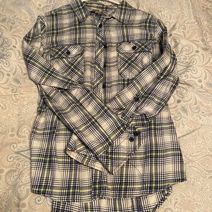 NWOT Duluth Women’s Flannel Shirt Sz Medium *NWOT